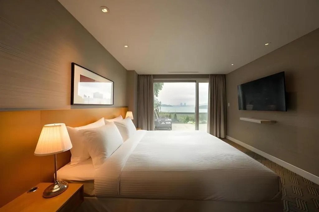 Hotel Illua Busan 4*,  South Korea
