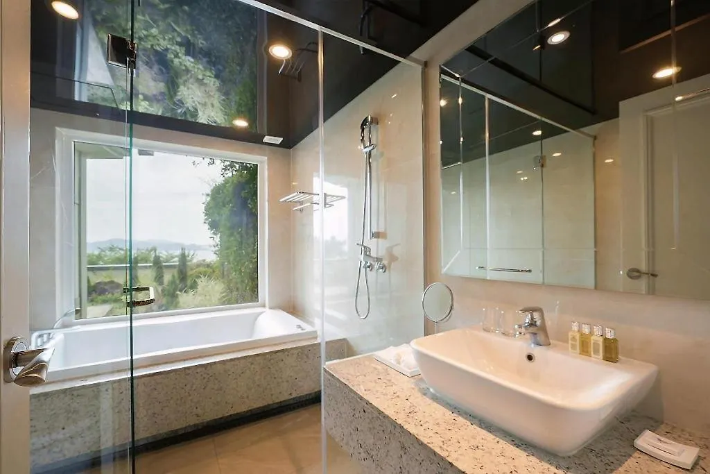 Hotel Illua Puszan 4*,